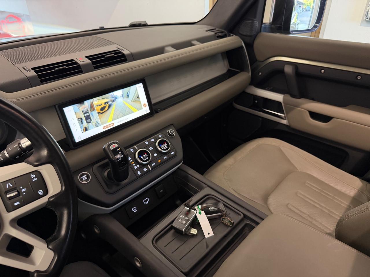 Defender 110 2.0 SD4 240CV AWD Auto 72 Yrs. WEB Edition