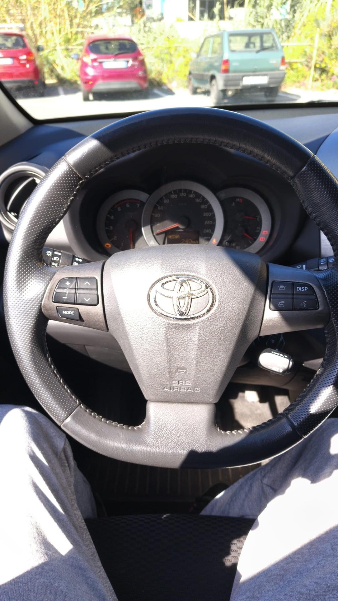 Toyota RAV 4 RAV4 Crossover 2.2 D-4D 150 CV DPF Luxury