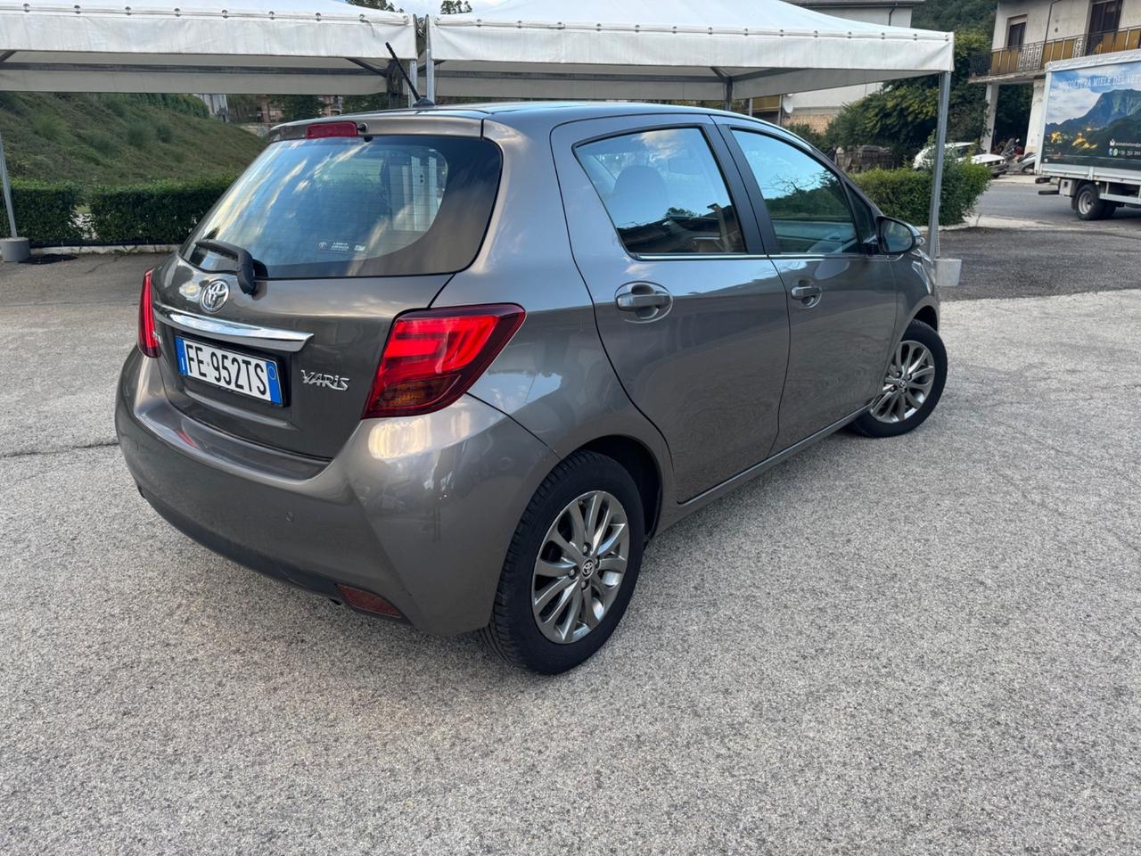Toyota Yaris 1.0 5 porte Lounge