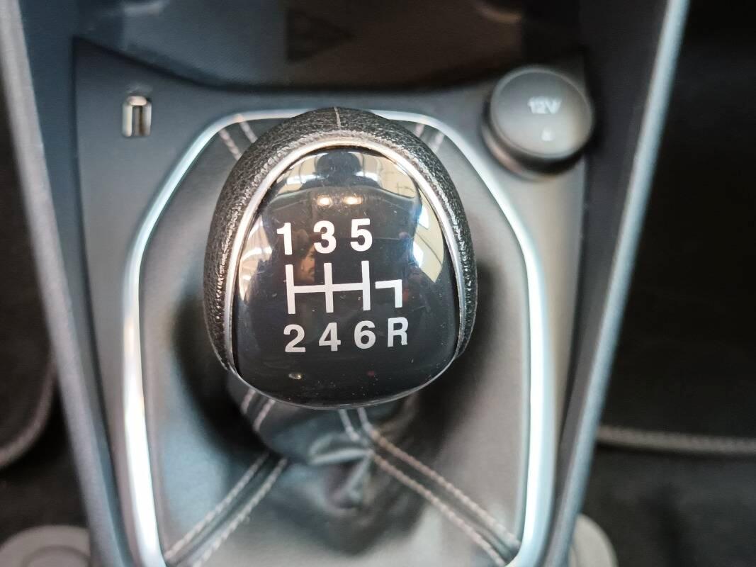 Ford Fiesta 125 cv Ibrida Titanium-GANCIO TRAINO