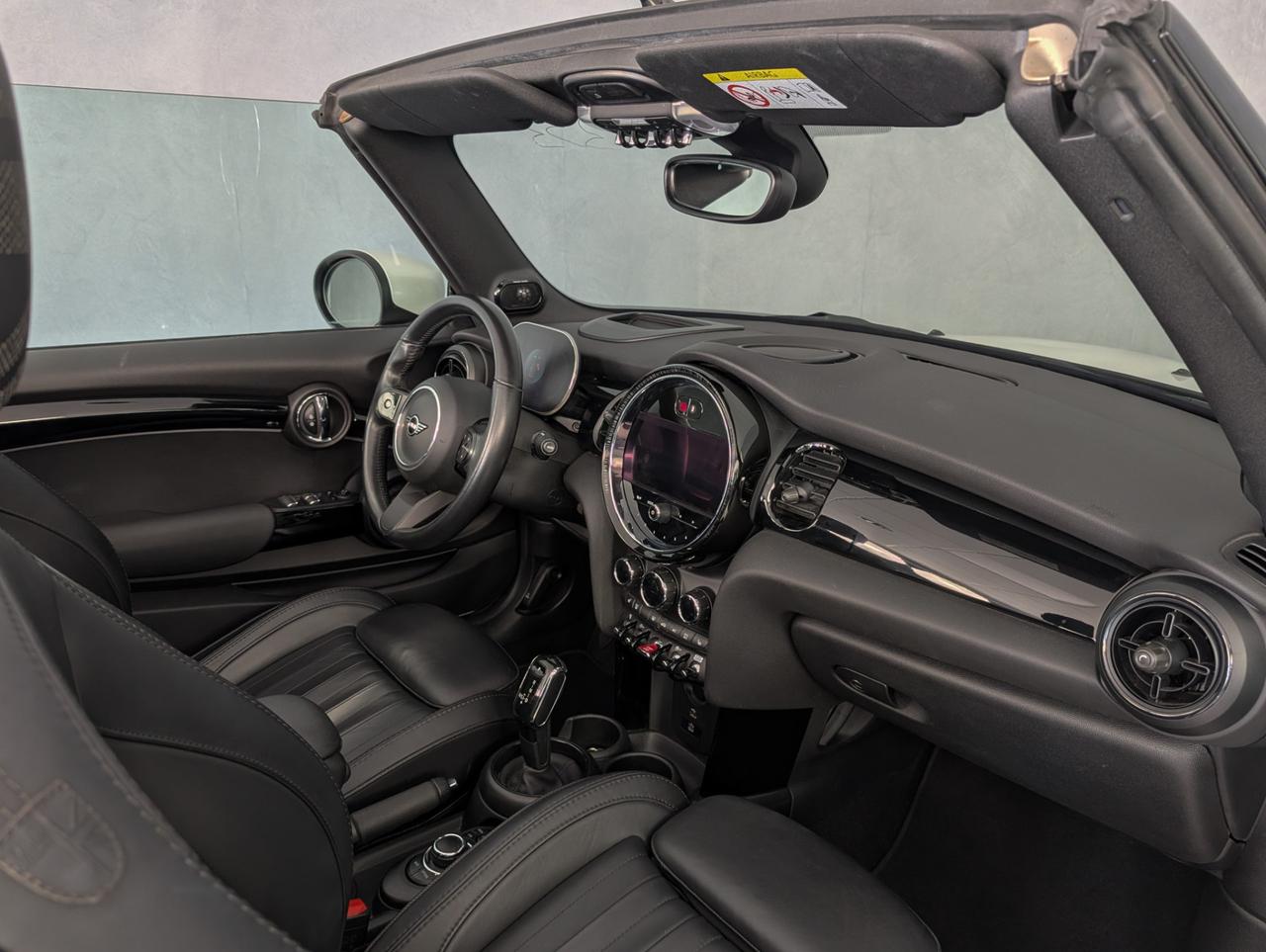 Mini Cooper Cabrio 1.5 Cooper Premium Plus