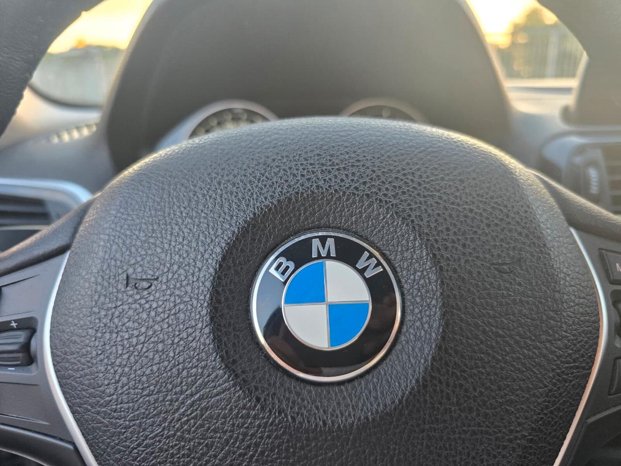 Bmw 116d 5p. Urban