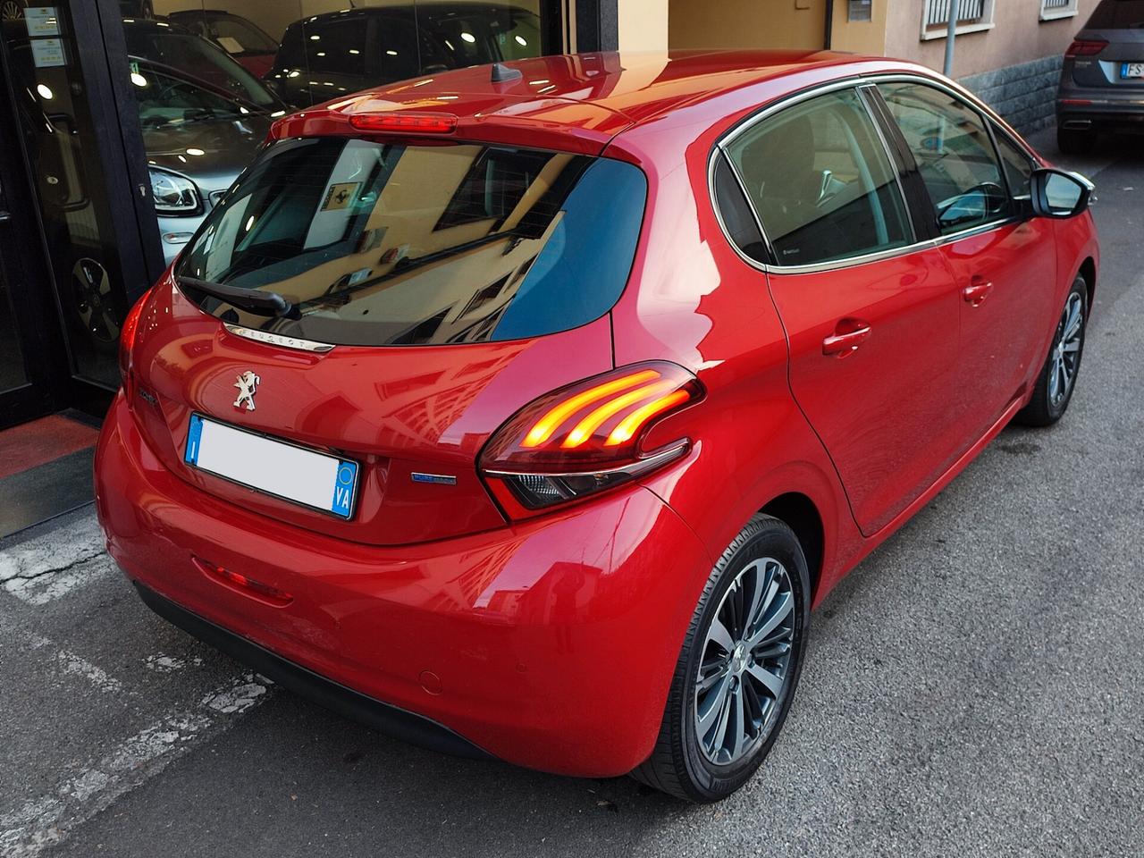 Peugeot 208 PureTech 82 5 porte Allure Ok Neopatentato