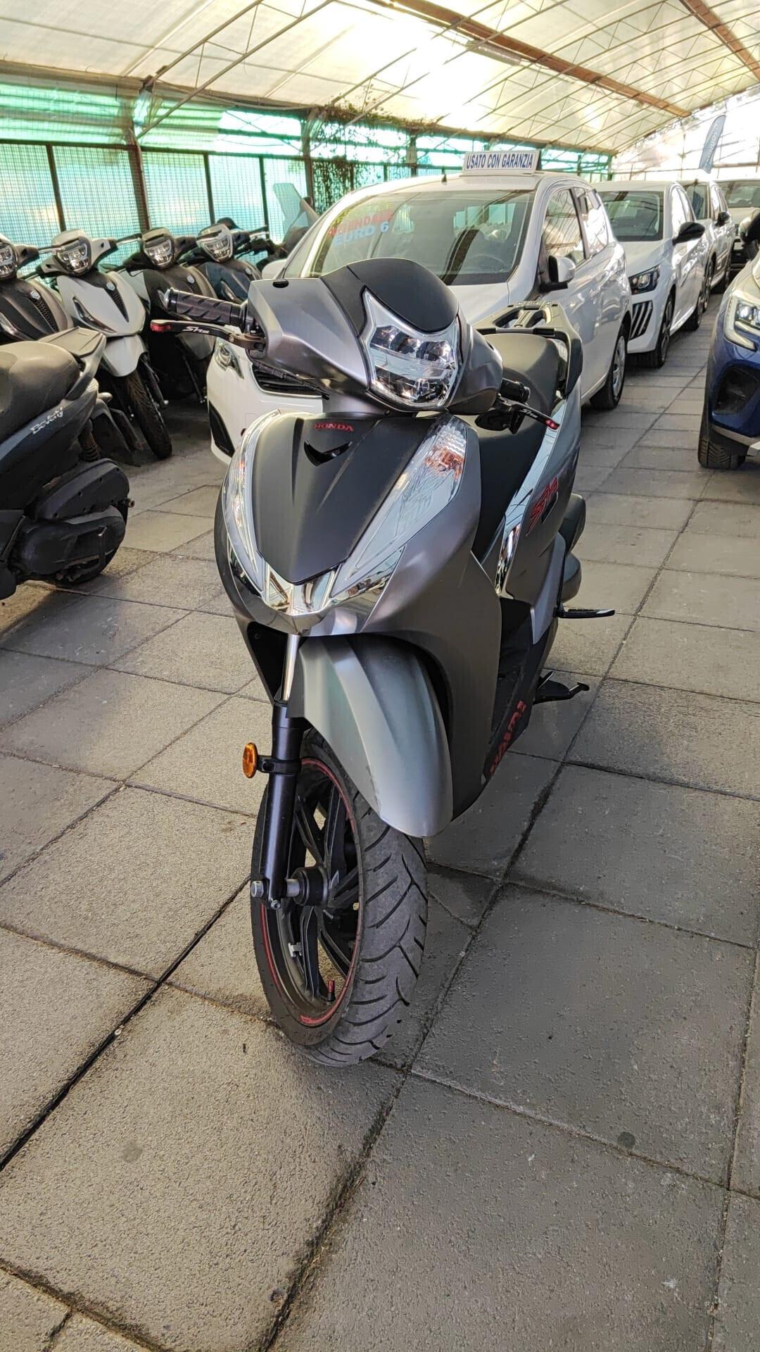 Honda SH 300 DEL 2018 USATO