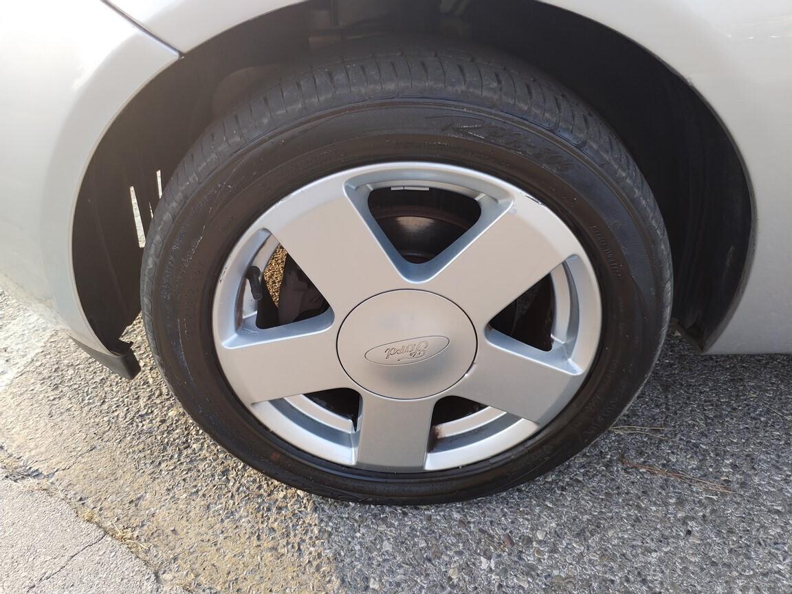 Ford Fiesta 1.4 TDCi 5p. Zetec 100000KM 2004
