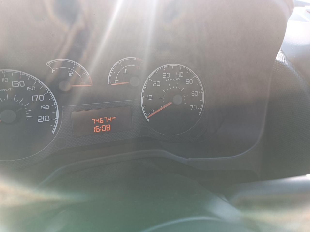 Fiat Qubo 1.3 MJT 75 CV Trekking