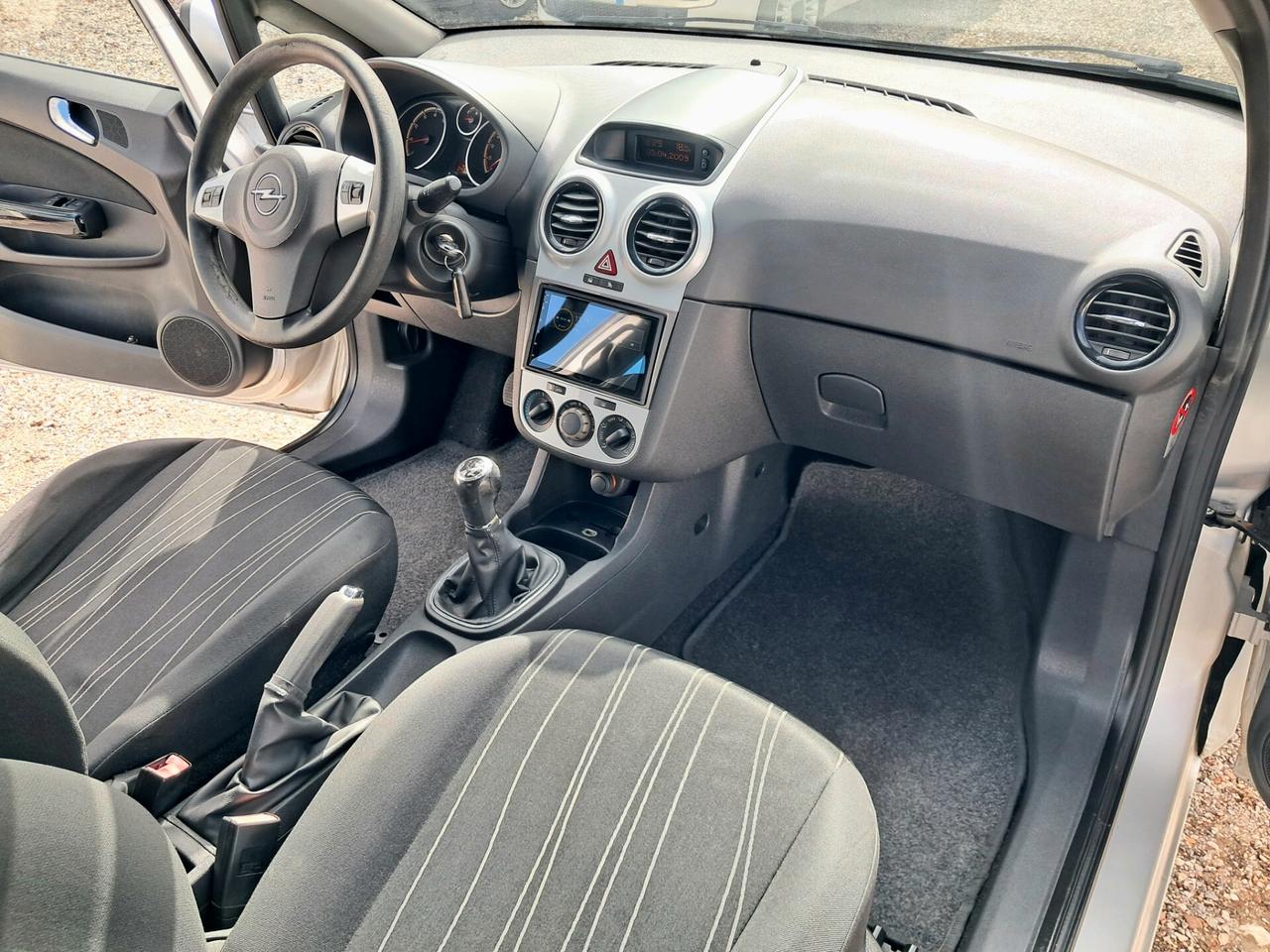 Opel Corsa 1.2 80CV 3 porte GPL