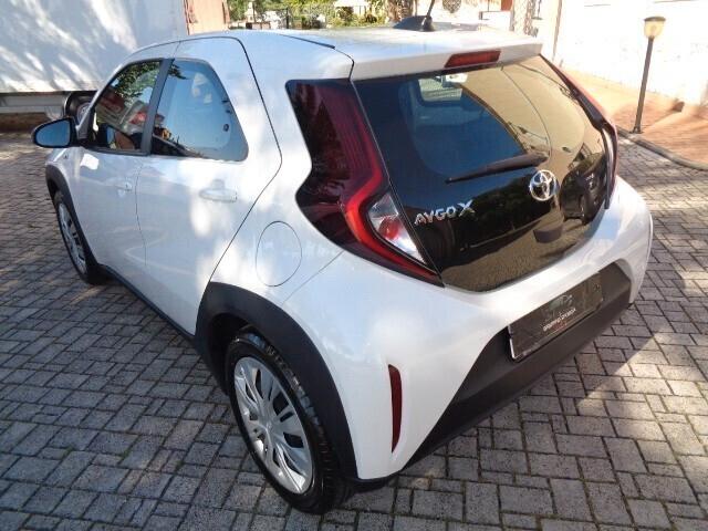 Toyota Aygo X 1.0 VVT-i 72 CV 5 porte Active S-CVT NO VINCOLO DI FINANZIAMENTO km 7000