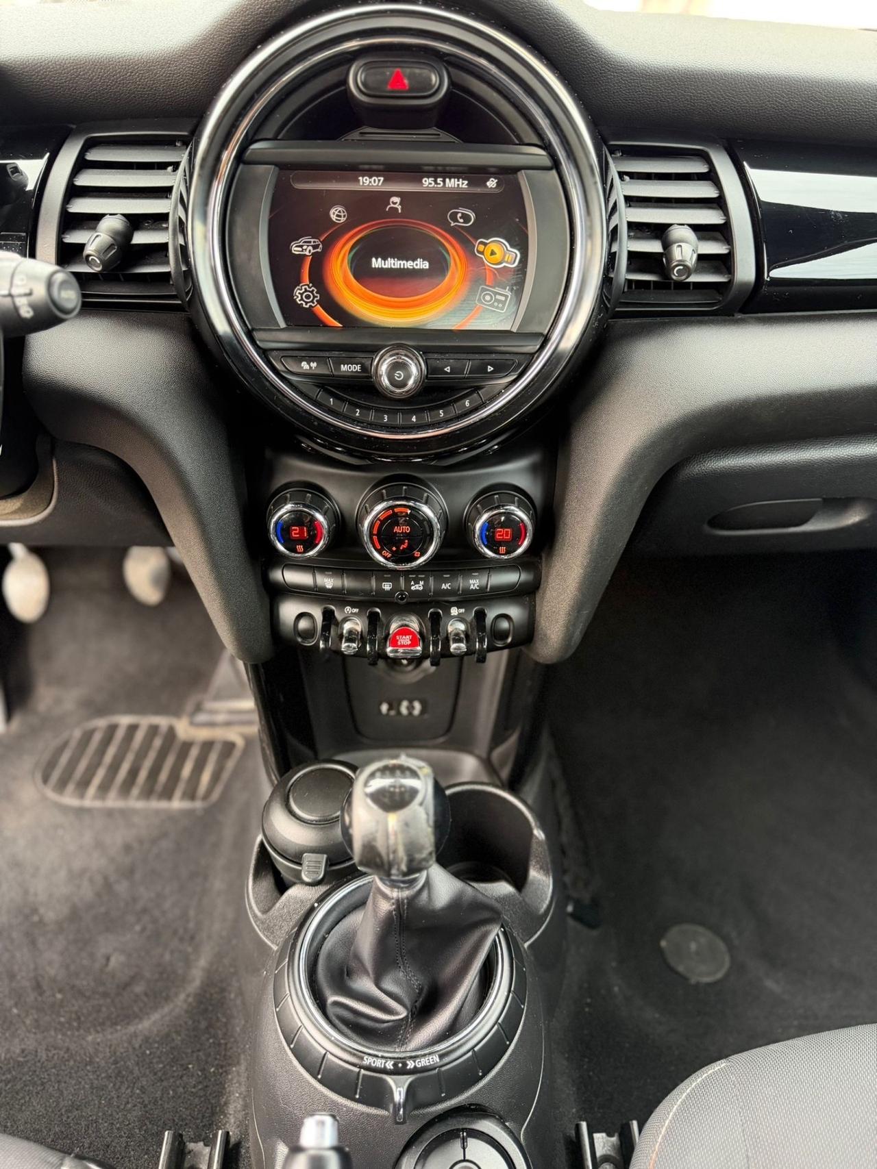 Mini 1.5 Cooper D Business XL Neopatentati