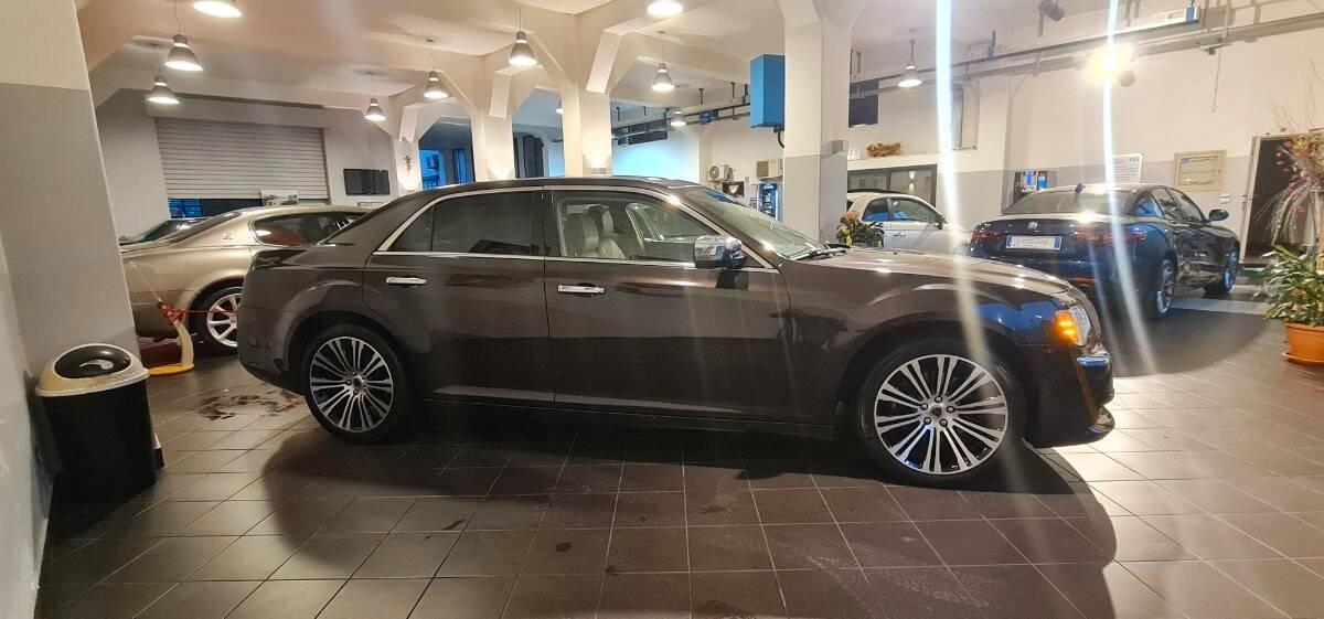 Lancia Thema 3.0 V6 mjt Executive 239cv *GAR 2 ANNI LANCIA*