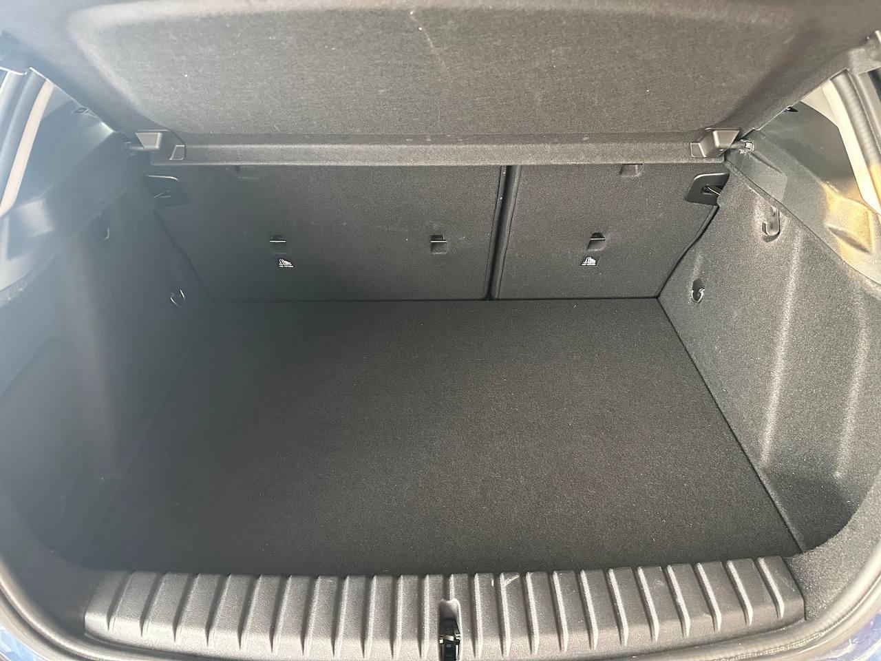 BMW - Serie 1 F40 116d Sport