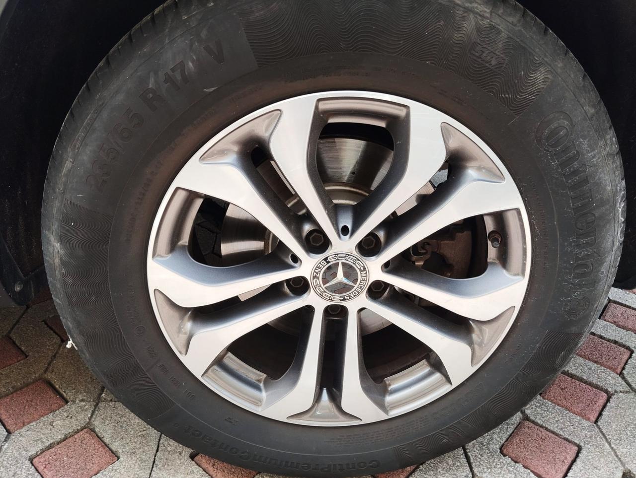 Mercedes-Benz GLC - X253 2019 - GLC 220 d Sport 4matic auto