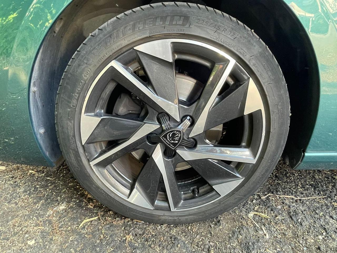 Peugeot 308 Allure 1.5 Blue HDI 130 #11107