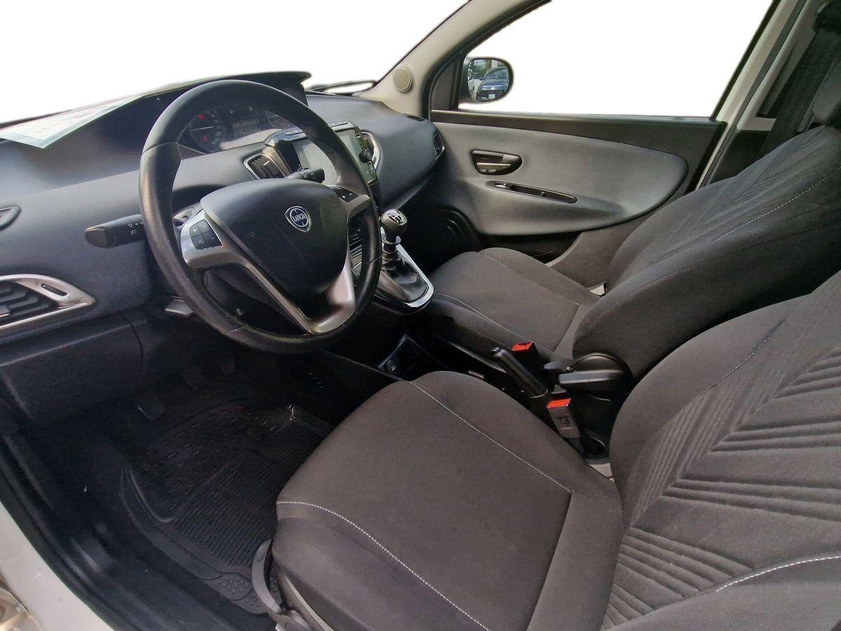 LANCIA YPSILON 1.0 IBRIDO GOLD