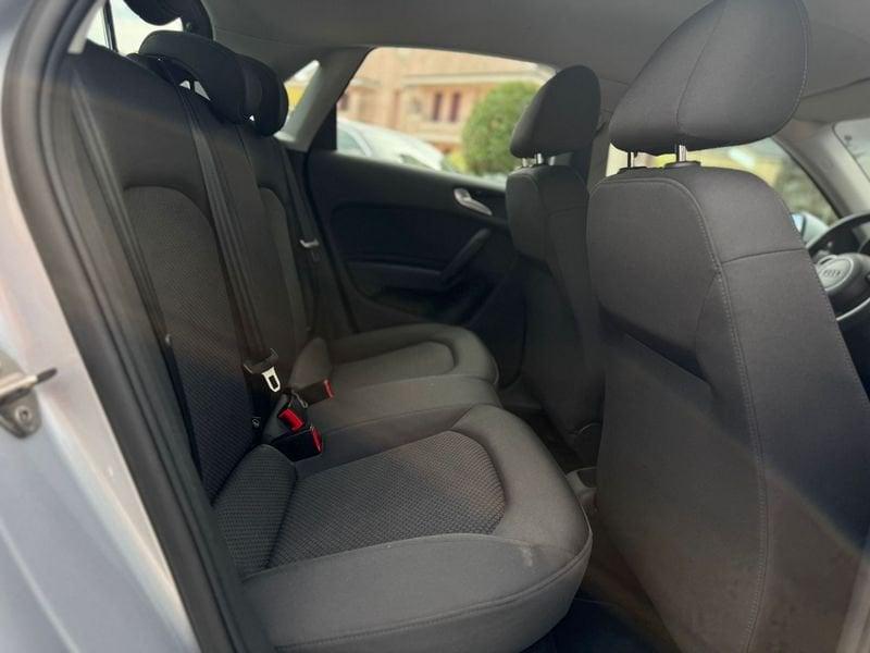 Audi A1 A1 1.4 TDI Admired S-LINE