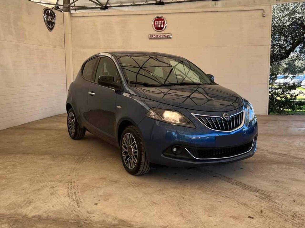 LANCIA Ypsilon III - Ypsilon 1.0 firefly hybrid Gold Plus s&s 70cv