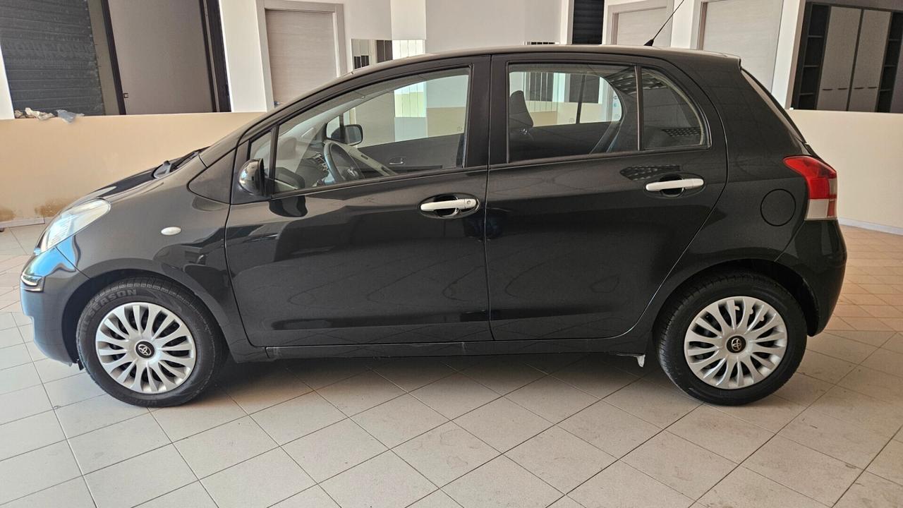 Toyota Yaris 1.4 D-4D DPF 5 porte Sol