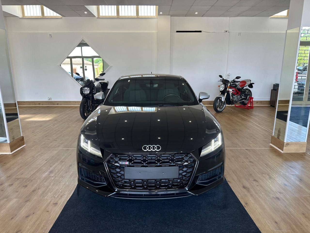 Audi TT 2.0 tfsi s Line