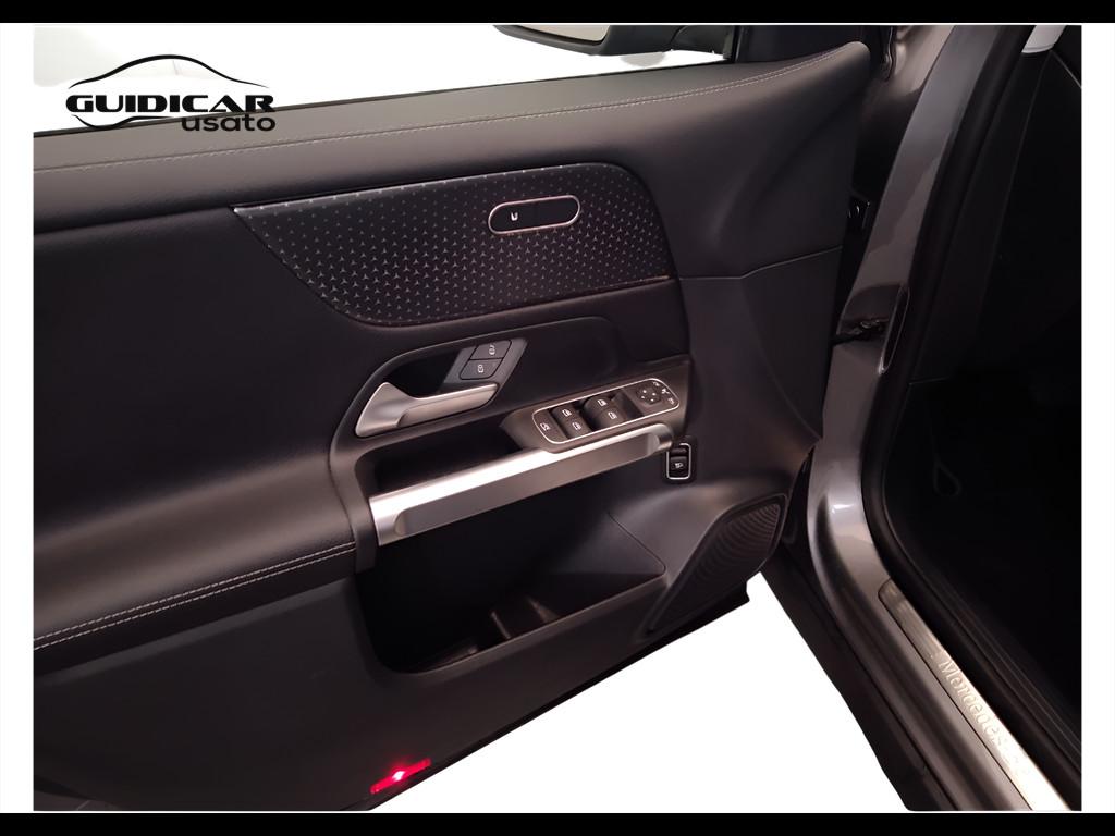 Mercedes-Benz GLB - X247 2023 - GLB 180 d Progressive Advanced auto