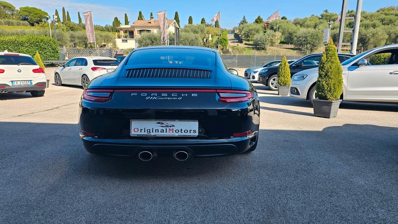 Porsche 911 3.0 Carrera 4 Coupé