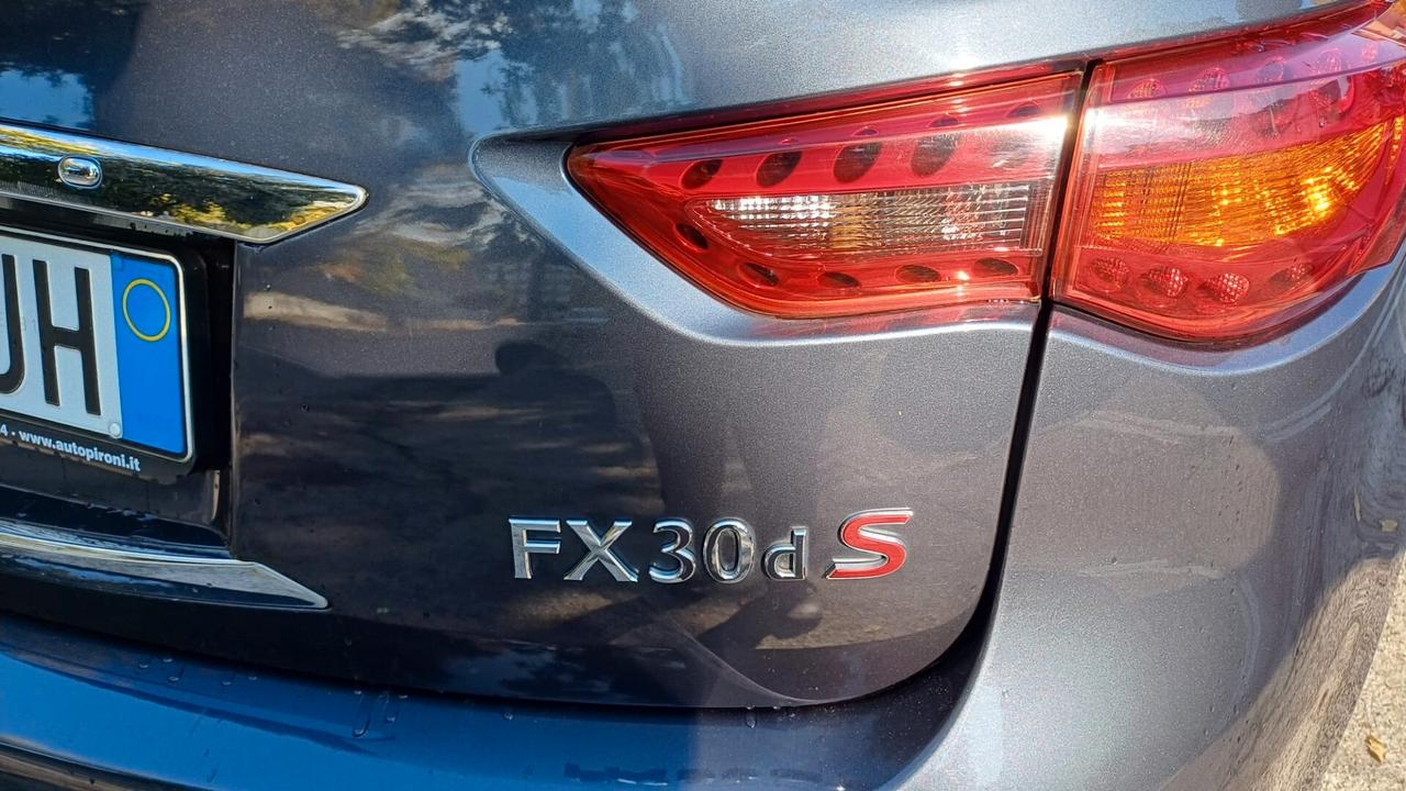 Infiniti FX30d S Premium
