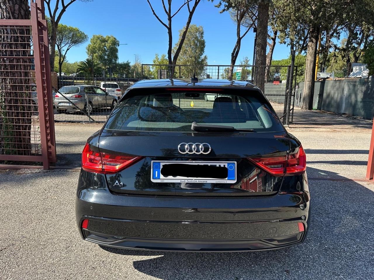 Audi A1 SPB 30 TFSI S tronic Identity Black *promo*
