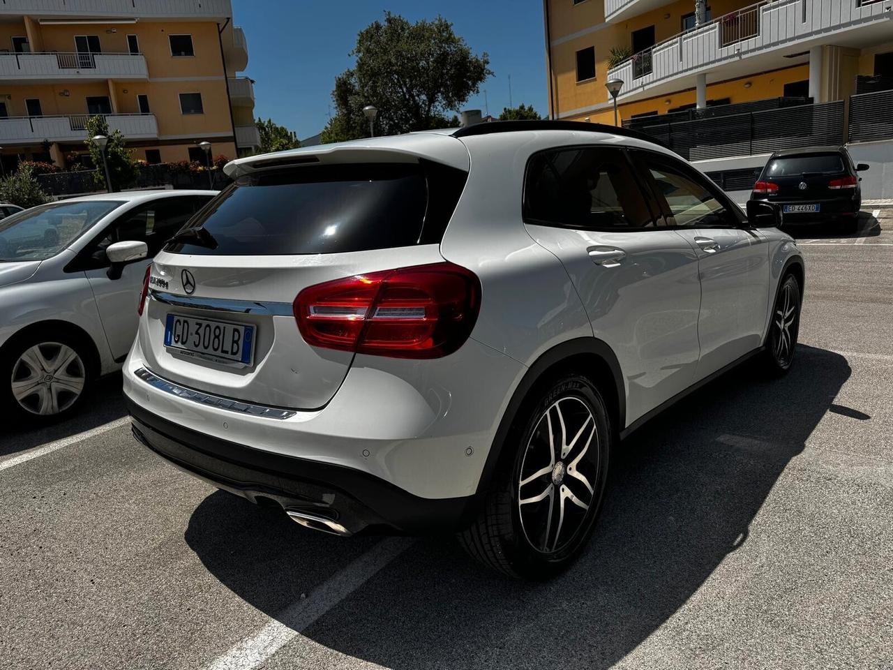 MERCEDES GLA 200CDI SPORT NIGHT EDITION AT7