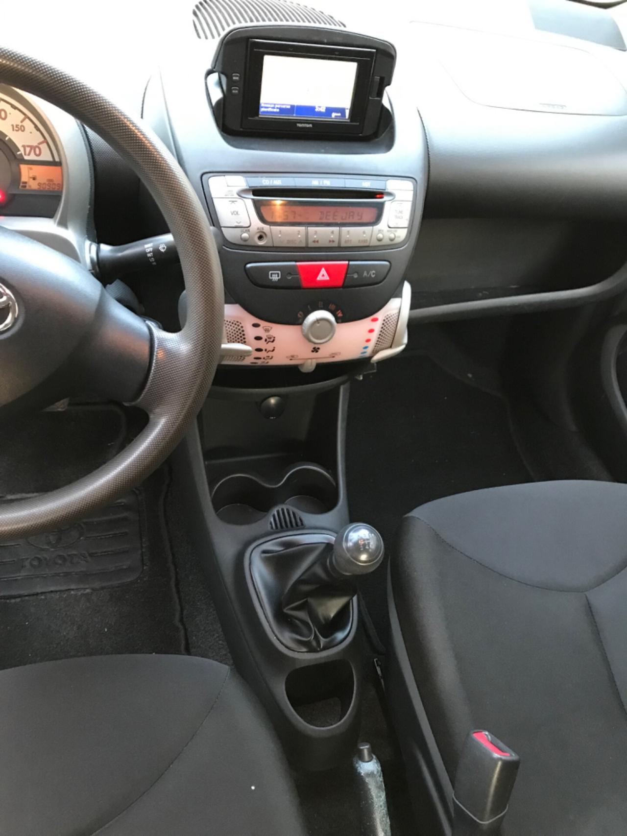 Toyota Aygo 1.0 12V VVT-i 5 porte Active Connect