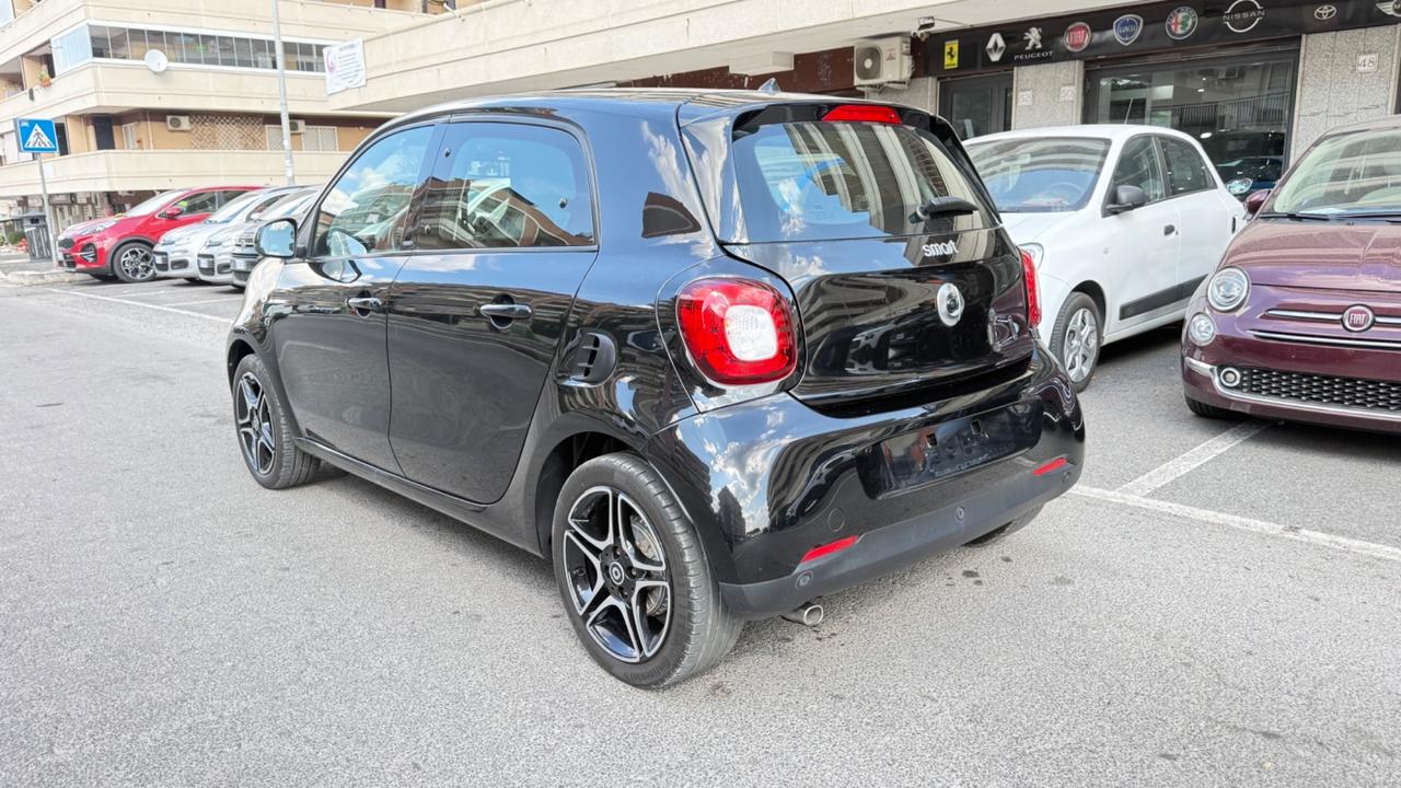 Smart ForFour 90 0.9 Turbo twinamic Prime LED NAVI KAMERA PANORAMA CERCHI 16 PDC PACCHETTO SPORT JBL