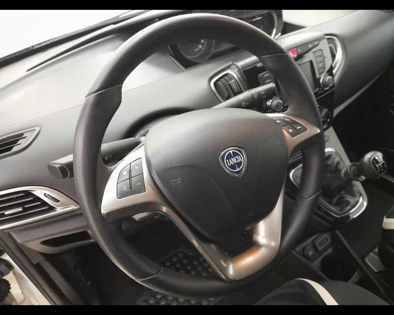 Lancia Ypsilon III 2015 1.2 Gold 69cv