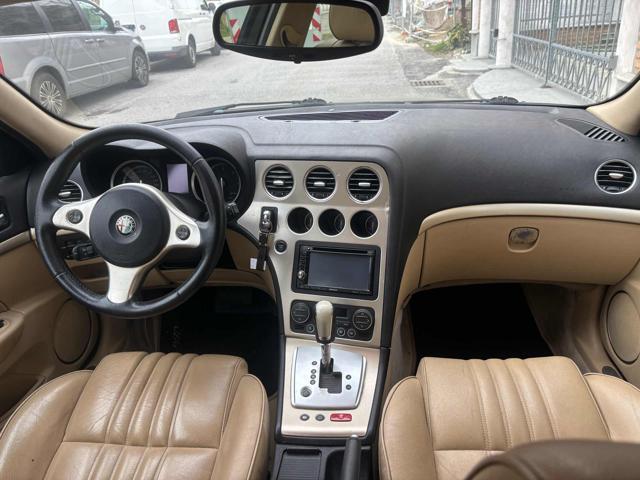 ALFA ROMEO 159 1.9 JTDm 16V Sportwagon Distinctive Q-Tronic