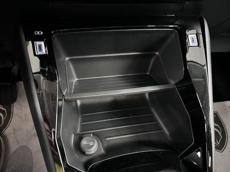 Peugeot 208 Business Hybrid 110 e-DCS6 auto