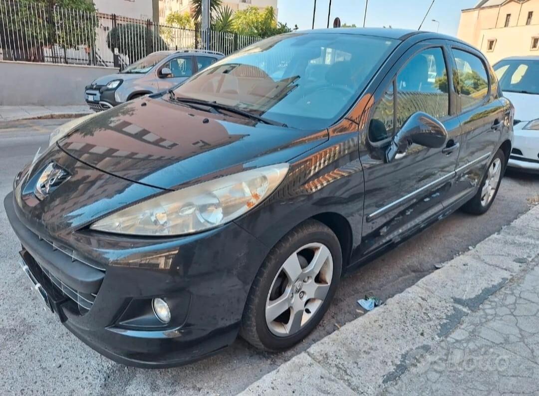 Peugeot 207 1.6 8V HDi 93CV 5p. Allure
