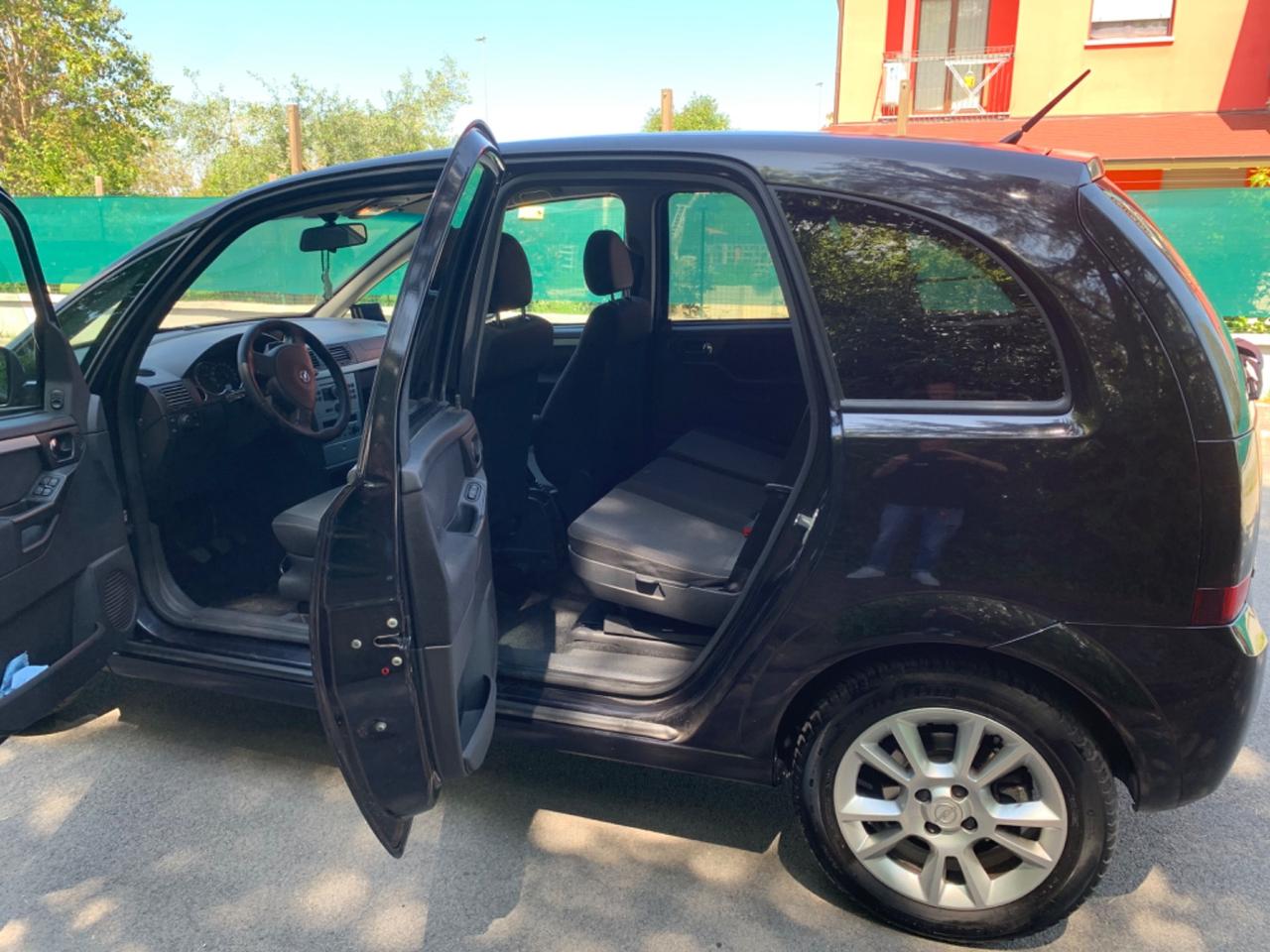 Opel Meriva 1.3 CDTI accessoriata neopatentati