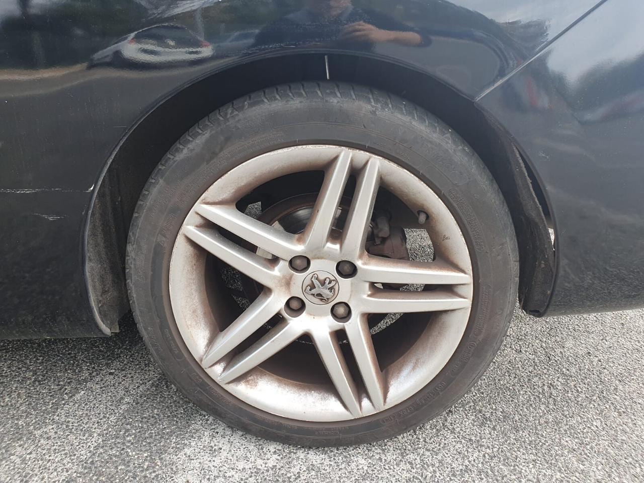 Peugeot 308 2.0 HDi 140CV CC Féline