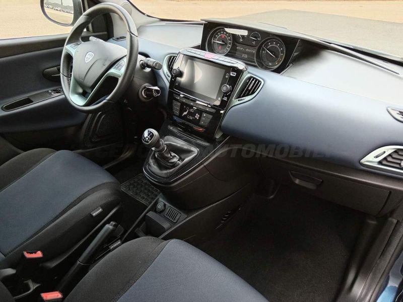 Lancia Ypsilon Ypsilon 1.0 firefly hybrid Platino s&s 70cv