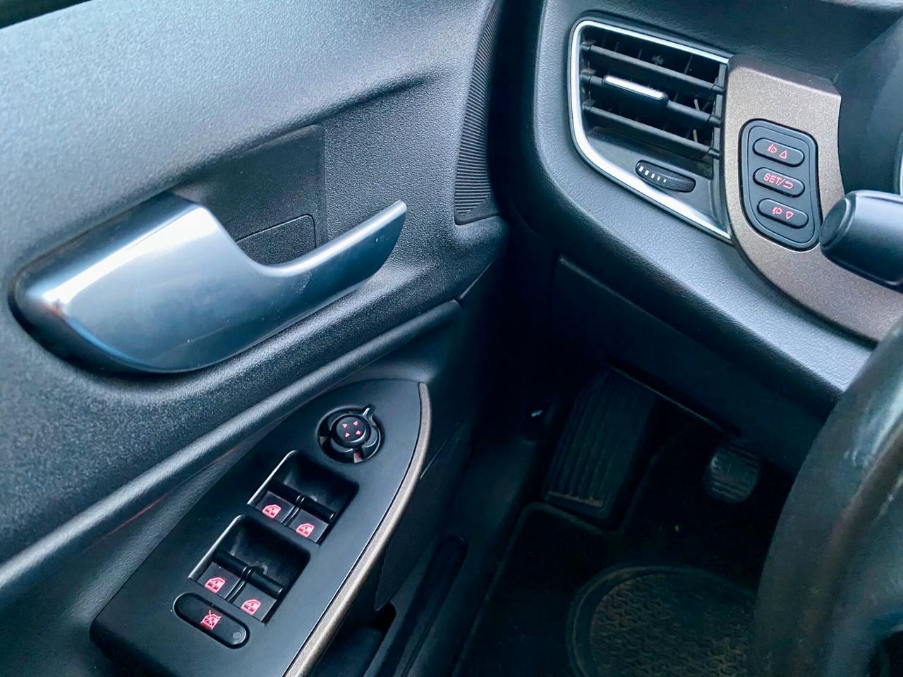 Alfa Romeo Giulietta 1.6 JTDm-2 105 CV Distinctive