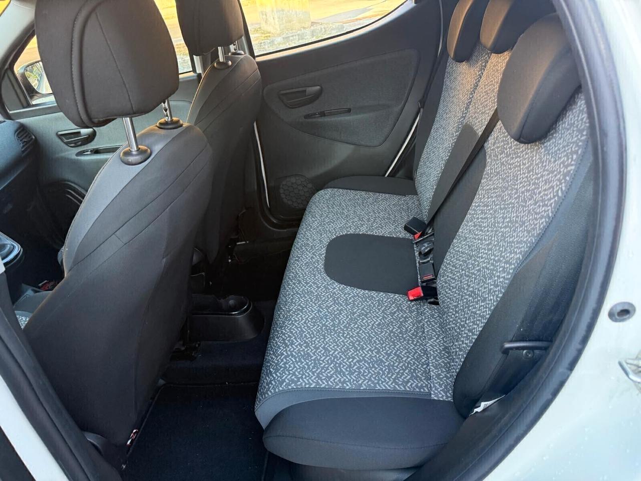 Lancia Ypsilon 1.0 FireFly 5 porte S&S Hybrid Gold Plus