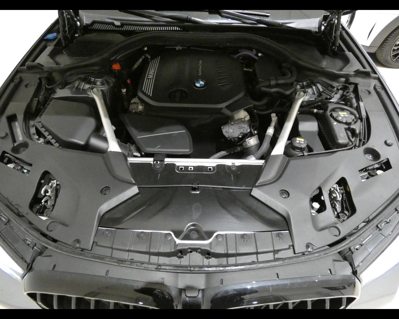 BMW Serie 5(G30/31/F90) - 520d 48V Touring Msport