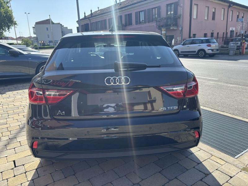 Audi A1 Sportback 25 1.0 tfsi Business APP CONNECT