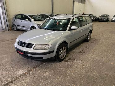 Volkswagen Passat 1.8 T 20V cat Trendline-2002