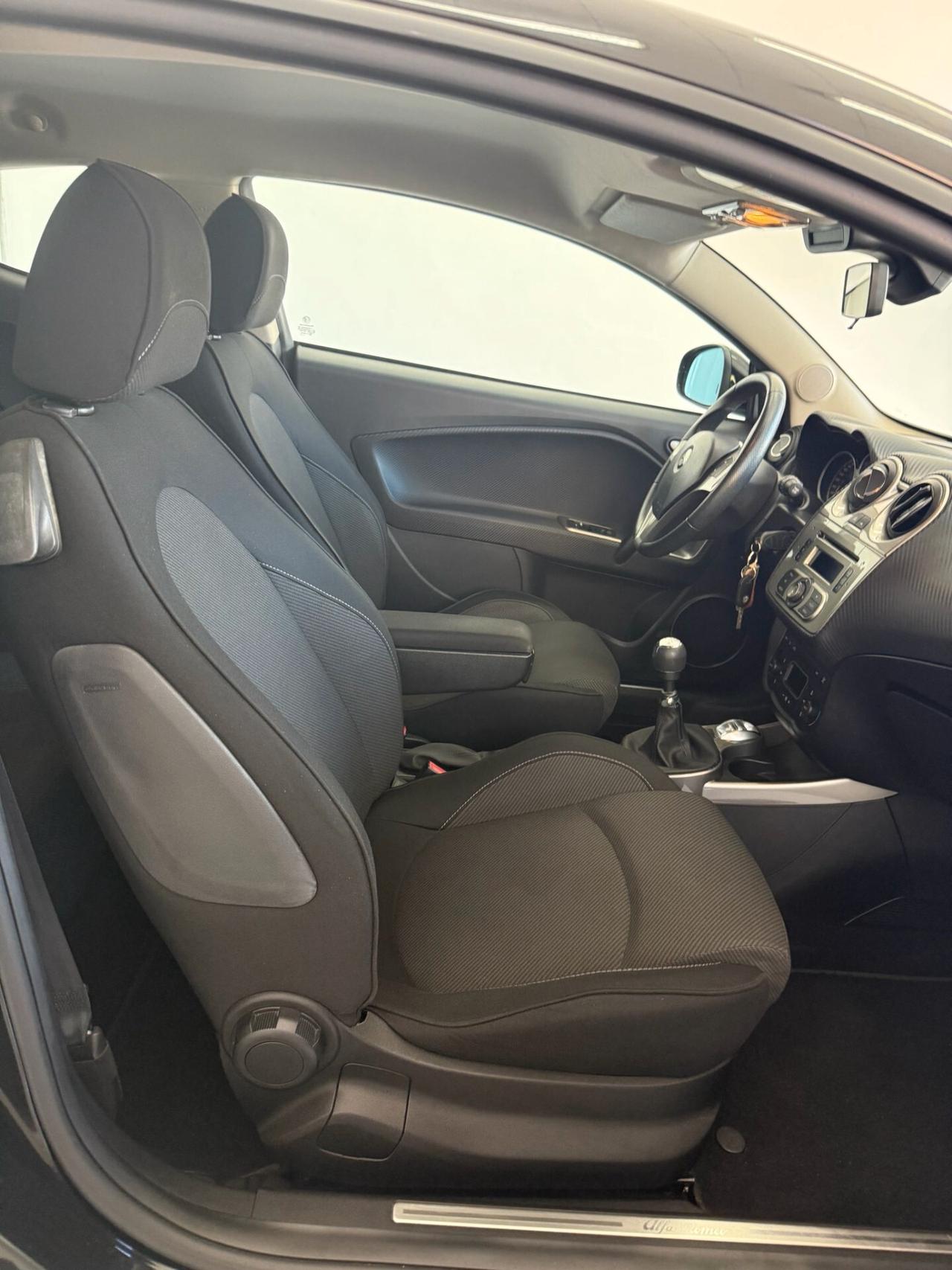 Alfa Romeo MiTo 1.4 105 CV M.air S&S Distinctive Sport Pack