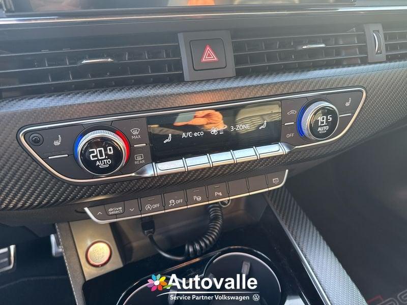 Audi A4 RS 4 Avant