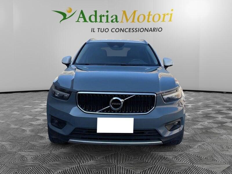 Volvo XC40 D3 AWD Geartronic Momentum Pro