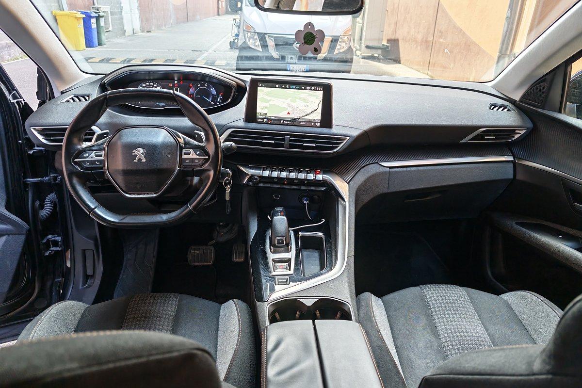 PEUGEOT 5008 BlueHDi 120 S&S EAT6 Allure