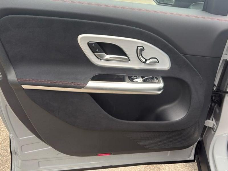 Mercedes-Benz GLB 350 4Matic EQ AMG Line Premium