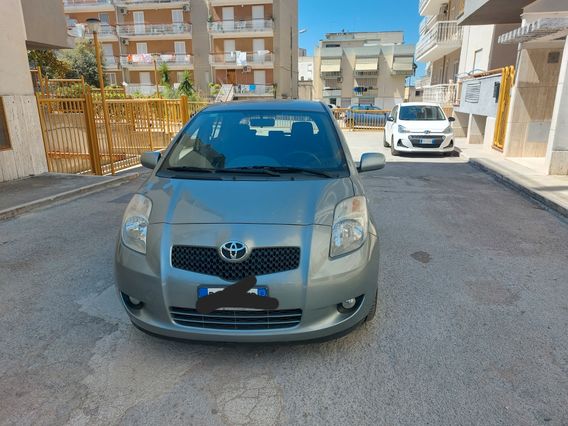 Toyota Yaris 1.3 5 porte