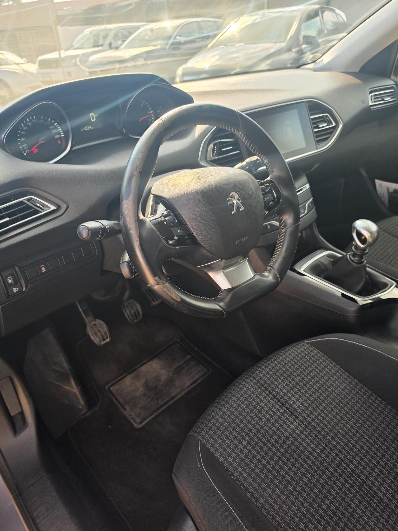 Peugeot 308 BlueHDi 130 S&S Active ok neopatentati