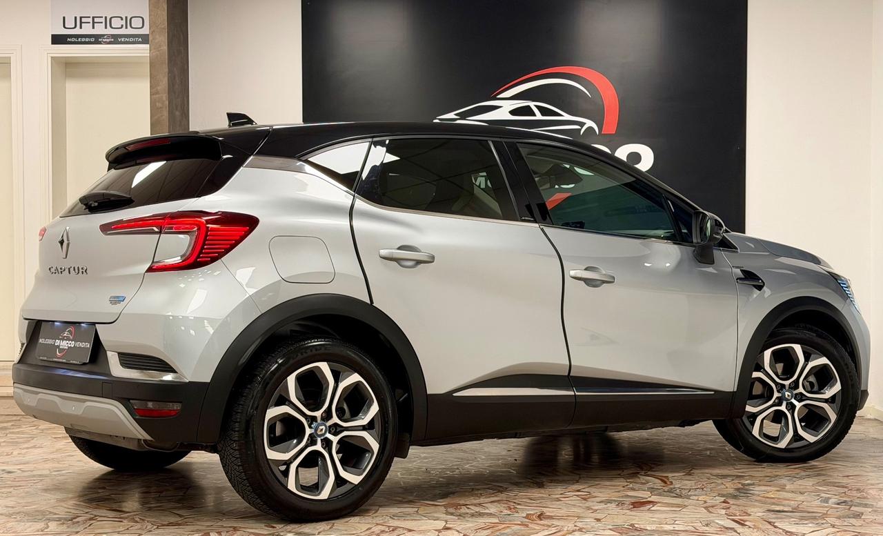 Renault Captur Plug-in Hybrid E-Tech 160 CV Intens