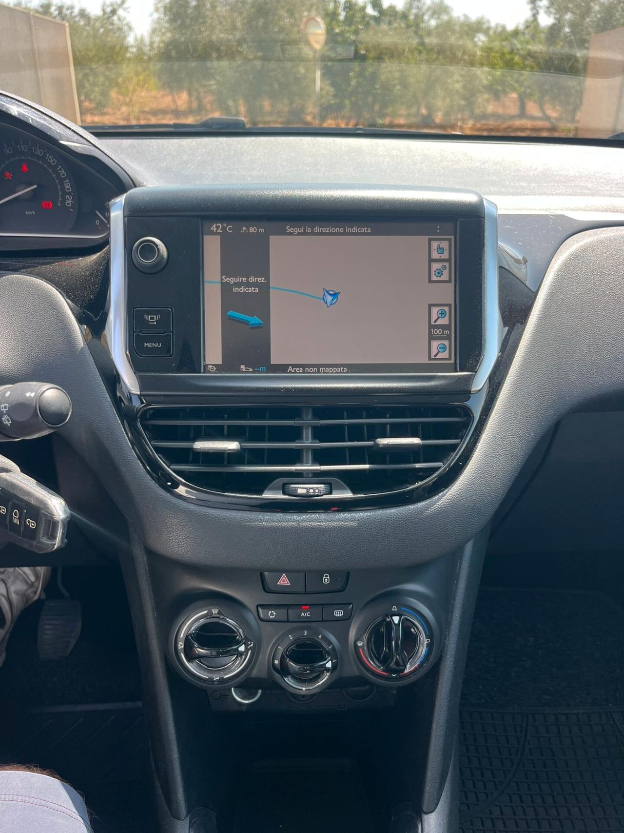 Peugeot 208 1.4 HDi 68 CV 5 porte Business